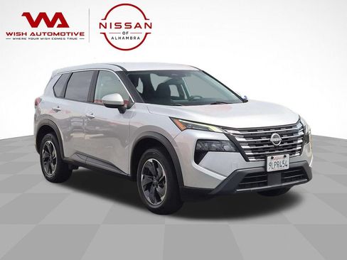 Certified 2024 Nissan Rogue SV FWD image 3