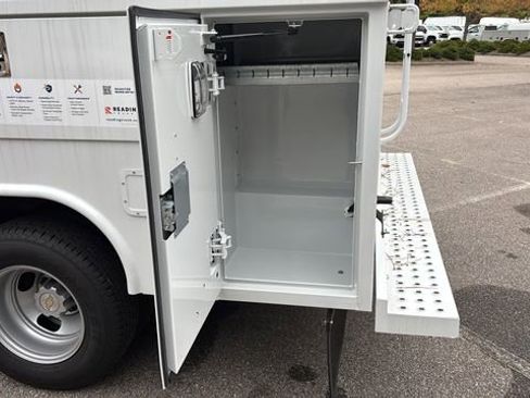 New 2025 Chevrolet Express 3500 w/ Power Convenience Package image 18