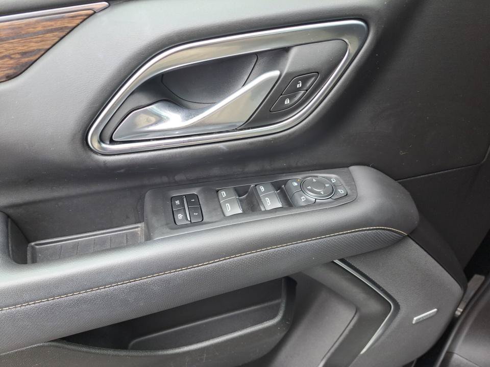 Used 2024 Chevrolet Tahoe Premier AWD/4WD image 32