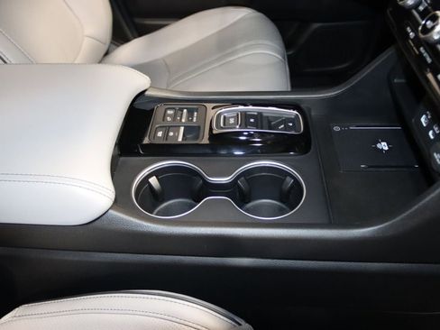 Used 2025 Honda Pilot Elite image 72