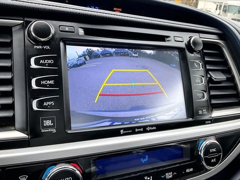 Certified 2016 Toyota Highlander Limited Platinum image 26