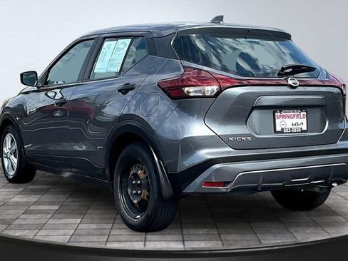 Used 2021 Nissan Kicks S FWD image 4
