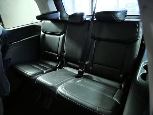 Certified 2025 Ford Expedition Platinum AWD/4WD image 15