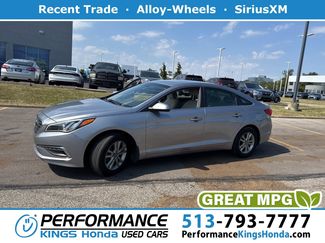 Used 2015 Hyundai Sonata SE image 1