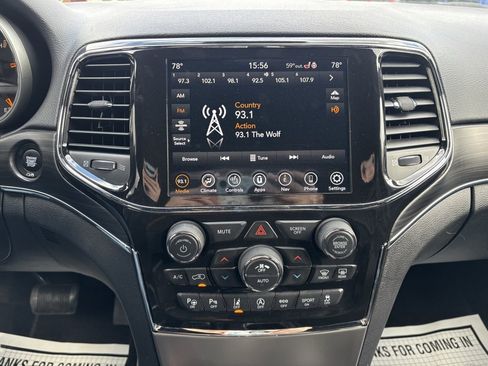 Used 2022 Jeep Grand Cherokee Limited w/ Technology Group image 13