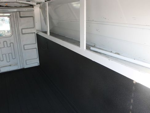 Used 2022 Chevrolet Express 3500 w/ Power Convenience Package image 15