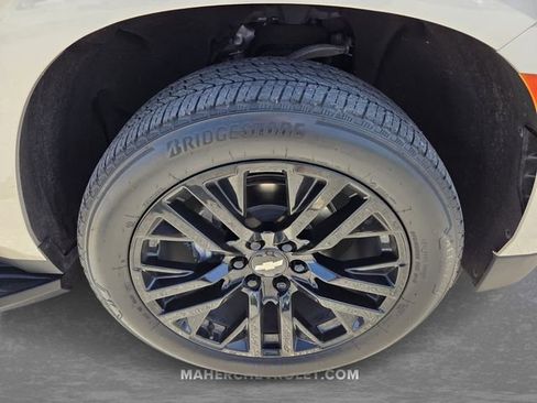 Certified 2021 Chevrolet Suburban RST RWD image 9
