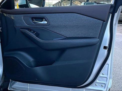 Certified 2023 Nissan Rogue SV image 22