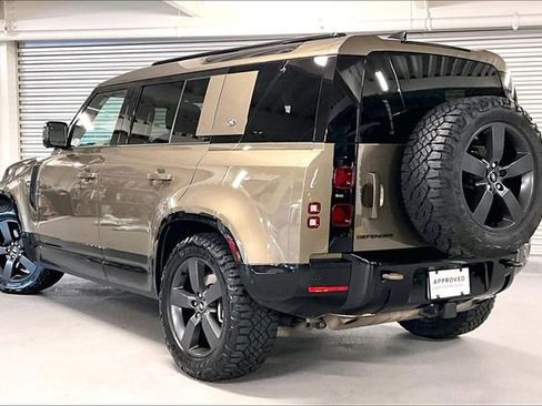 Certified 2024 Land Rover Defender 110 X-Dynamic SE image 10