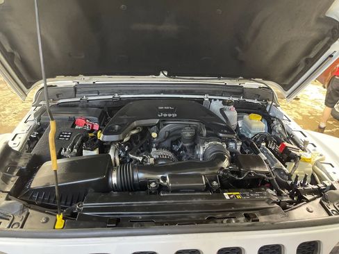 Used 2019 Jeep Wrangler Unlimited Rubicon AWD/4WD image 10