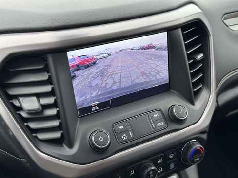 Certified 2022 GMC Acadia AT4 w/ Preferred Package image 29