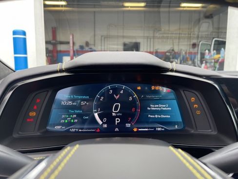 Used 2024 Chevrolet Corvette Stingray Premium Cpe w/ Z51 Performance Package image 14