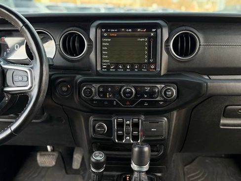 Used 2022 Jeep Wrangler Unlimited Sahara w/ Cold Weather Group image 14