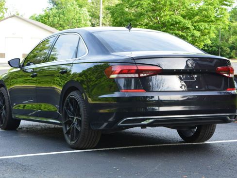 Used 2020 Volkswagen Passat 2.0T SE FWD image 7