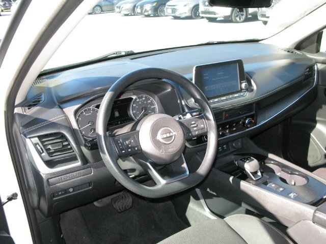 Used 2024 Nissan Rogue S FWD image 13