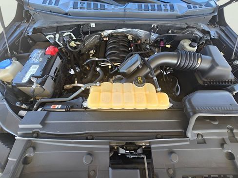 Used 2018 Ford F150 XLT AWD/4WD image 39