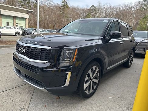 Used 2022 Kia Telluride S image 2