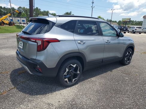 New 2026 Kia Seltos S FWD image 4