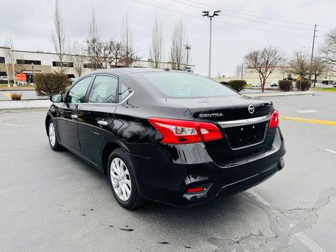 Used 2019 Nissan Sentra SV image 3