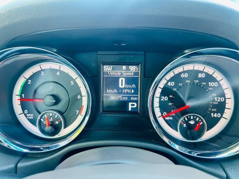 Used 2012 Dodge Durango SXT AWD/4WD image 24