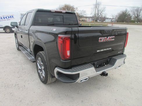 New 2026 GMC Sierra 1500 SLT w/ SLT Premium Plus Package AWD/4WD image 9