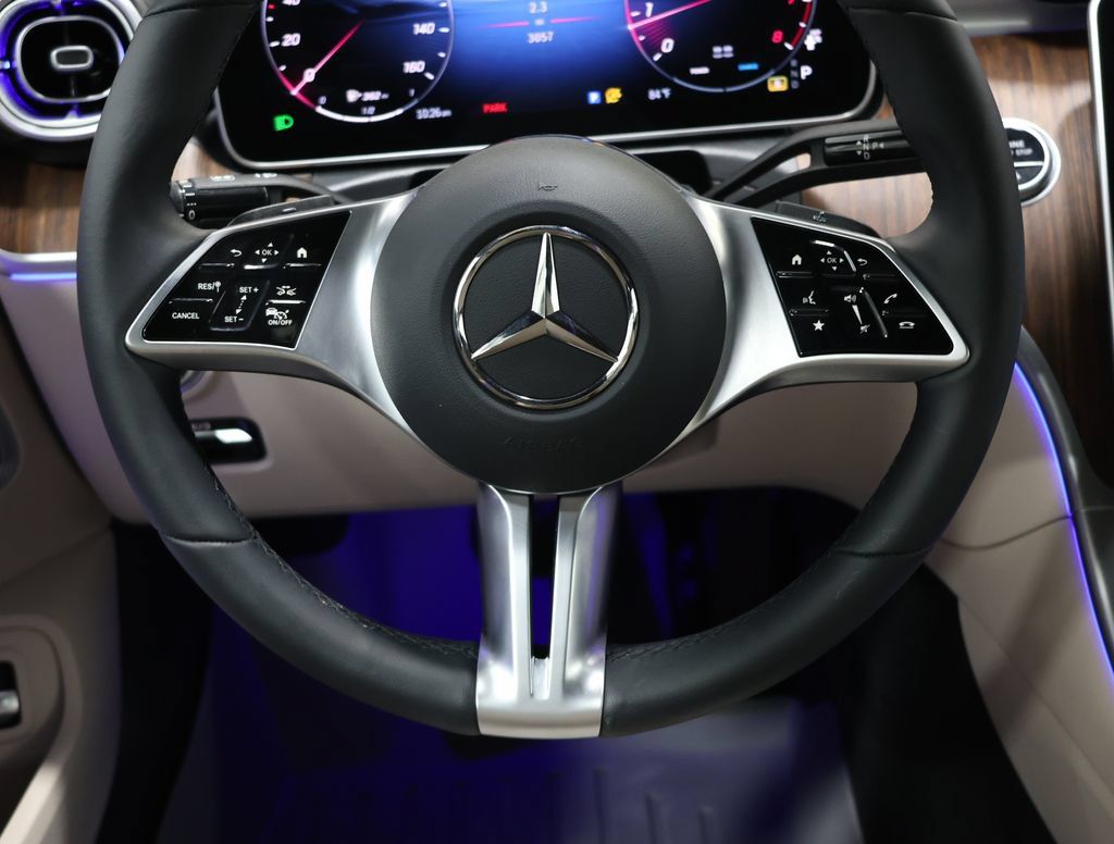 Used 2024 Mercedes-Benz CLE 300 4MATIC Coupe image 17