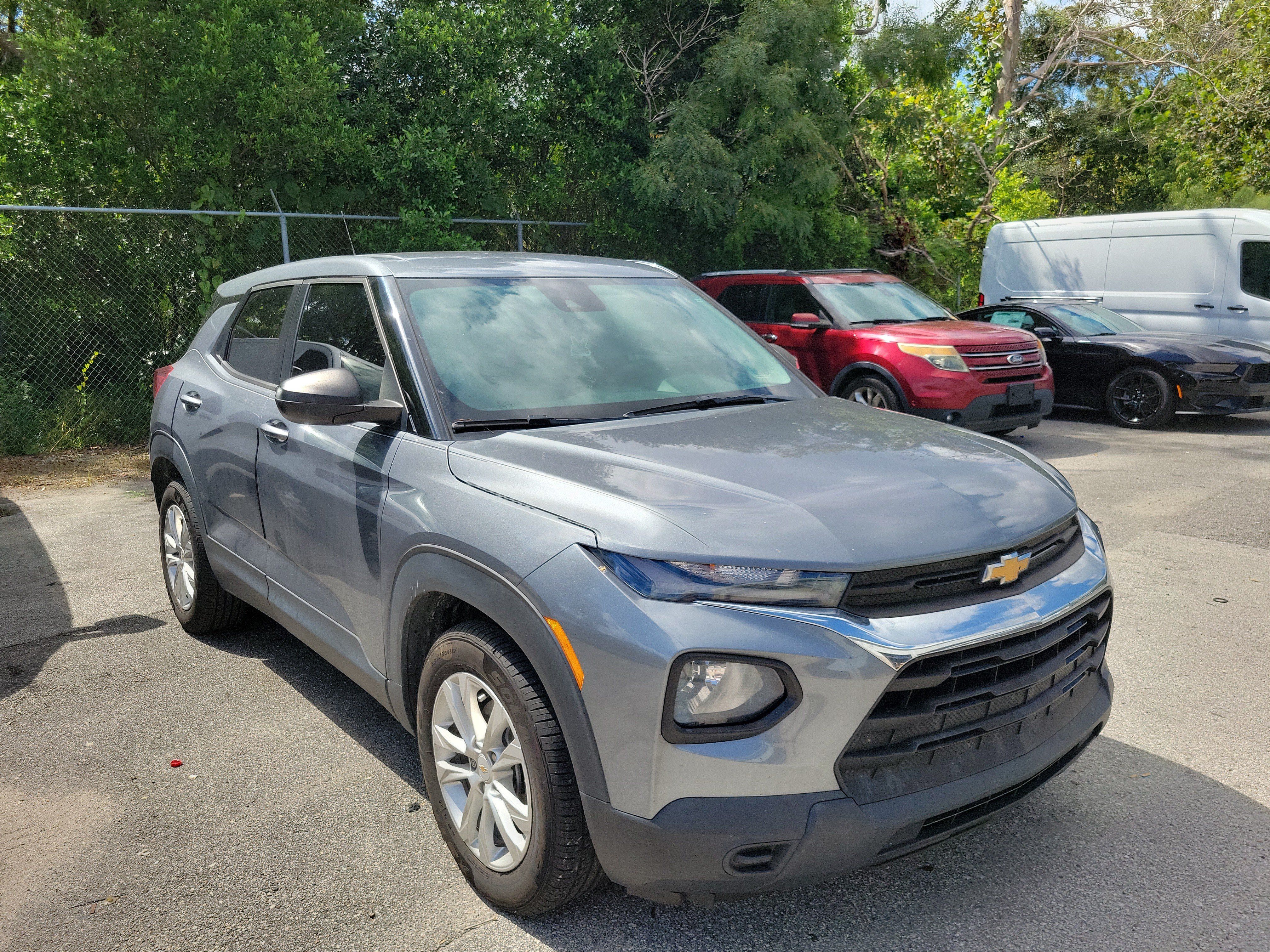 Used 2021 Chevrolet TrailBlazer LS FWD image 3