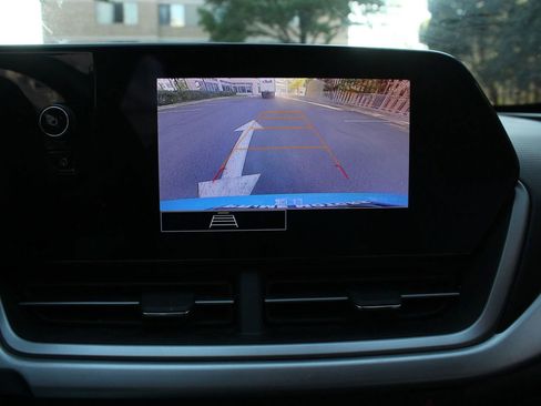 Used 2024 Chevrolet Trax RS image 33