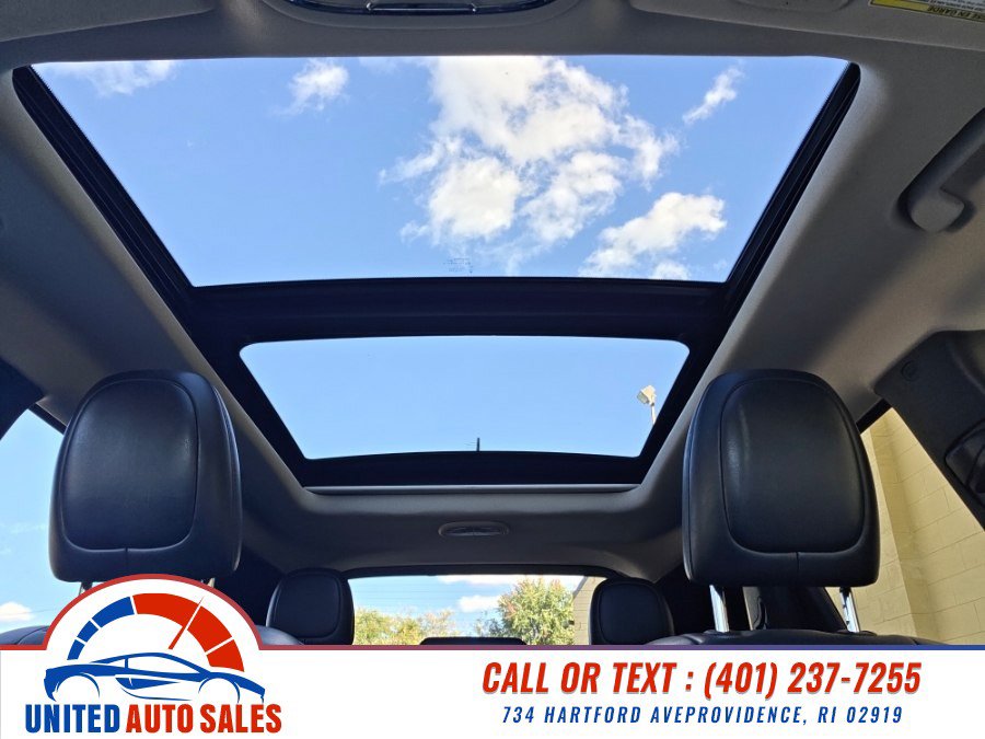 Used 2017 Jeep Cherokee Limited AWD/4WD image 22