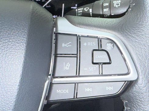 Used 2021 Toyota Sienna XLE w/ XLE Plus Package AWD/4WD image 55