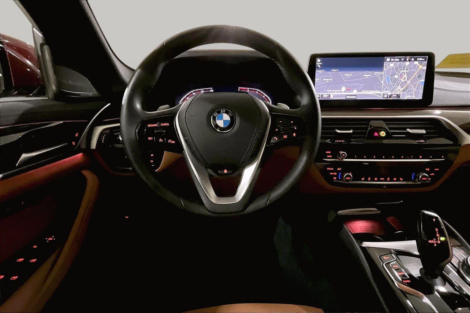 Used 2023 BMW 530i xDrive w/ Premium Package AWD/4WD image 10