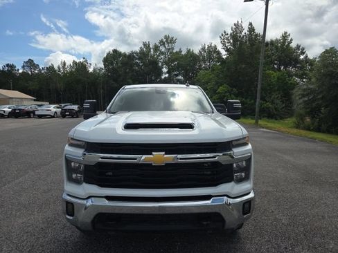 Used 2025 Chevrolet Silverado 2500 LT AWD/4WD image 14