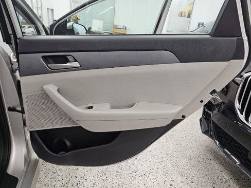 Used 2018 Hyundai Sonata SE FWD image 33