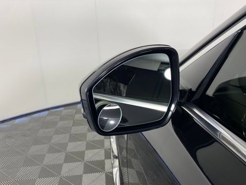 Used 2021 Jaguar F-PACE R-Dynamic S image 21