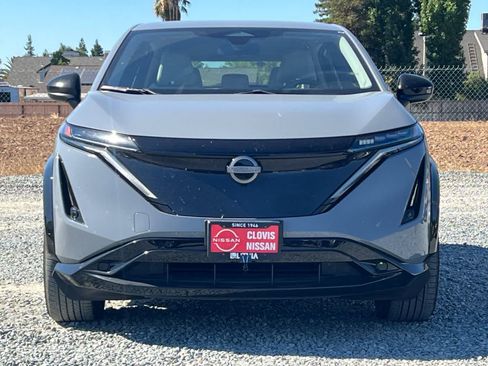 Used 2024 Nissan Ariya AWD image 11