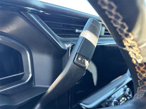 Used 2024 GMC Sierra 2500 AT4 w/ AT4 Premium Plus Package image 12