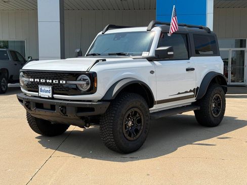 Used 2023 Ford Bronco Wildtrak image 10