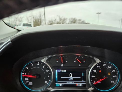 Used 2018 Chevrolet Equinox Premier image 10