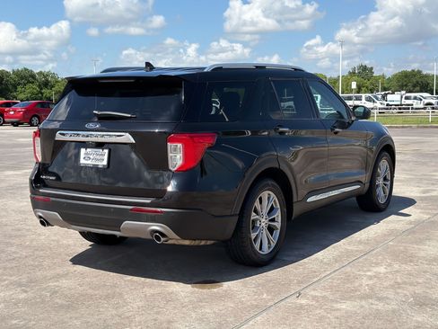 Used 2023 Ford Explorer Limited RWD image 9