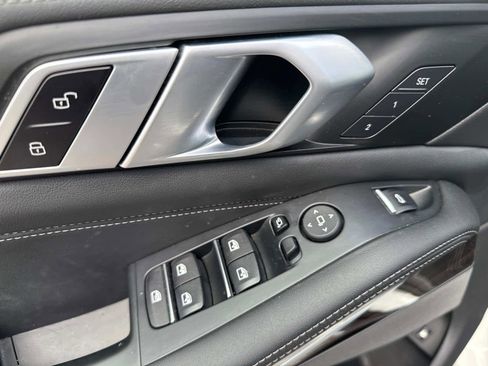 Certified 2025 BMW X5 xDrive50e image 17