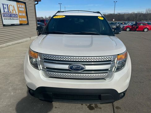 Used 2014 Ford Explorer XLT w/ Equipment Group 202A image 2