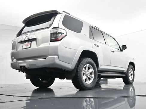 Used 2022 Toyota 4Runner SR5 Premium AWD/4WD image 37