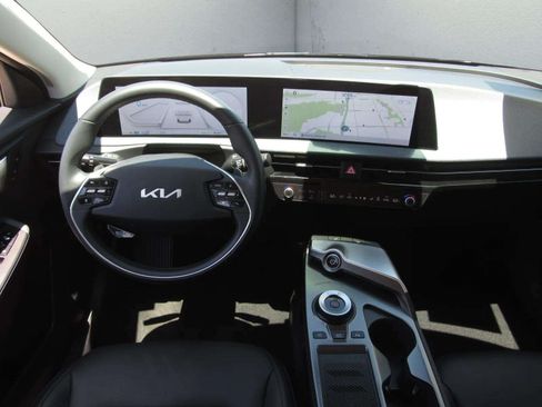 Used 2024 Kia EV6 Light RWD image 15