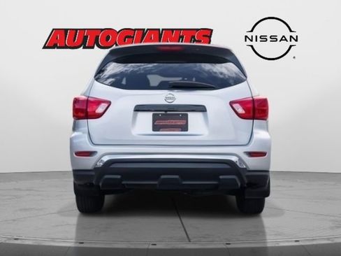 Used 2017 Nissan Pathfinder S image 6