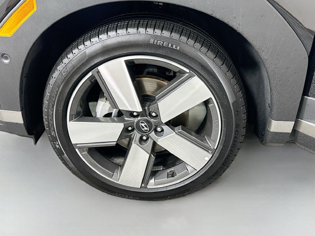 Used 2026 Hyundai Santa Fe Limited FWD image 30
