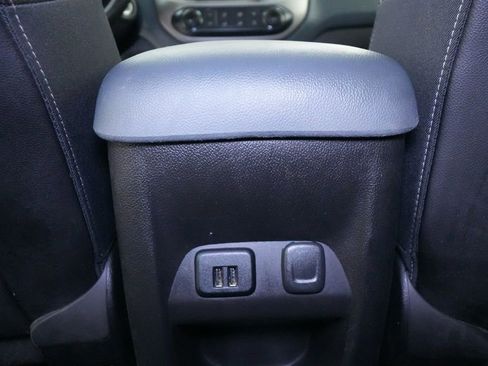 Used 2015 Chevrolet Colorado Z71 image 21