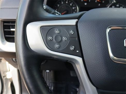 Used 2024 GMC Terrain SLT image 21