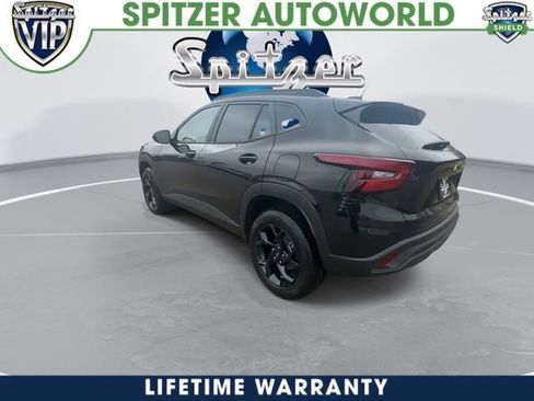 New 2026 Chevrolet Trax LT w/ Midnight Edition image 6