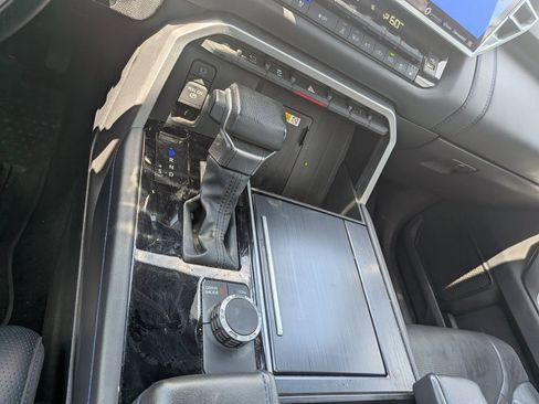 Used 2024 Toyota Tundra Platinum RWD image 23