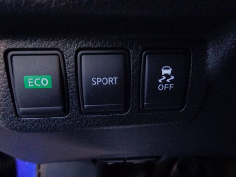 Used 2015 Nissan Sentra SR w/ Navigation Package image 14